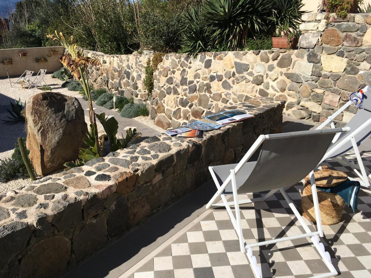 La Petite Maison Tresnuraghes Buitenkant foto