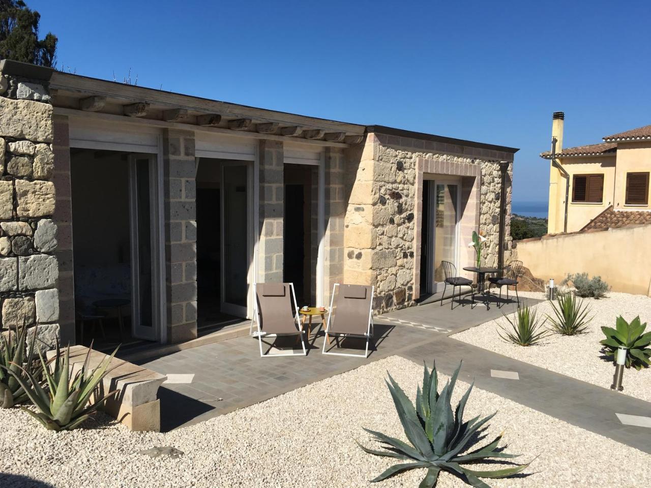 La Petite Maison Tresnuraghes Buitenkant foto